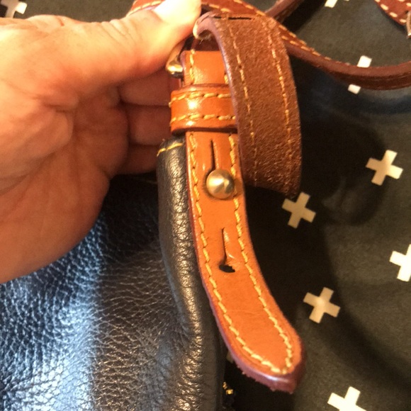 Dooney & Bourke crossbody - Picture 16 of 16